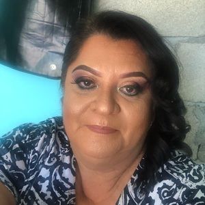 Meet your Posher, Dina